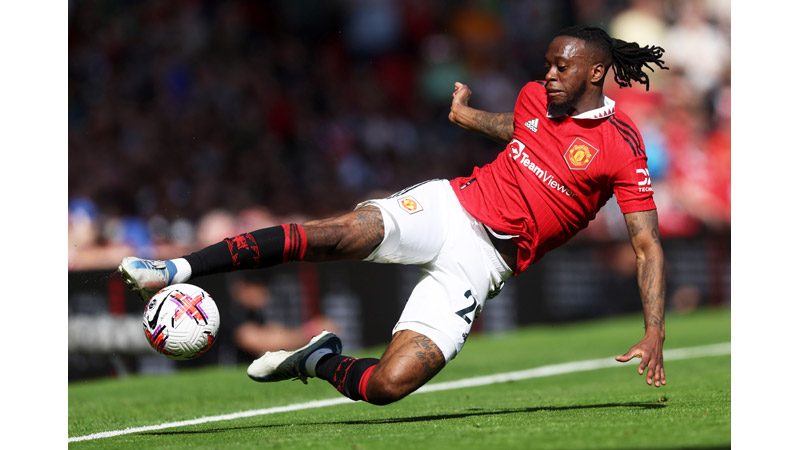 21/218 Aaron Wan-Bissaka in action Manchester United v Wolves 2023
