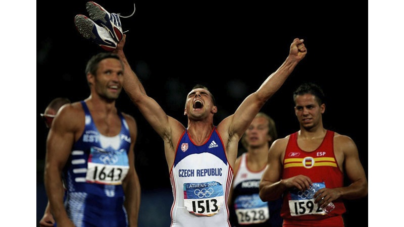 181/218 - Roman Sebrle of Czech Republic, 2004. © Getty Images