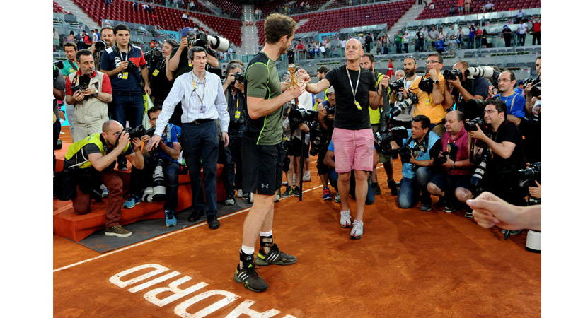 36/112 Congratulating Andy Murray after his victory over Rafa Madrid 2105