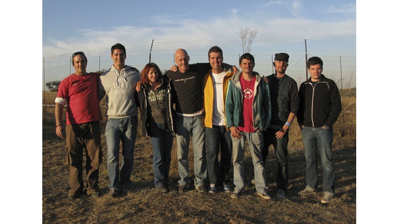 102/112 - With the crew during a shoot - Johannesburg, 2009.