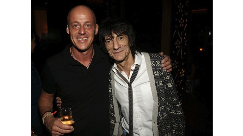 110/112 - With rock legend and Rolling Stone!, Ronnie Wood - Dubai, 2008.