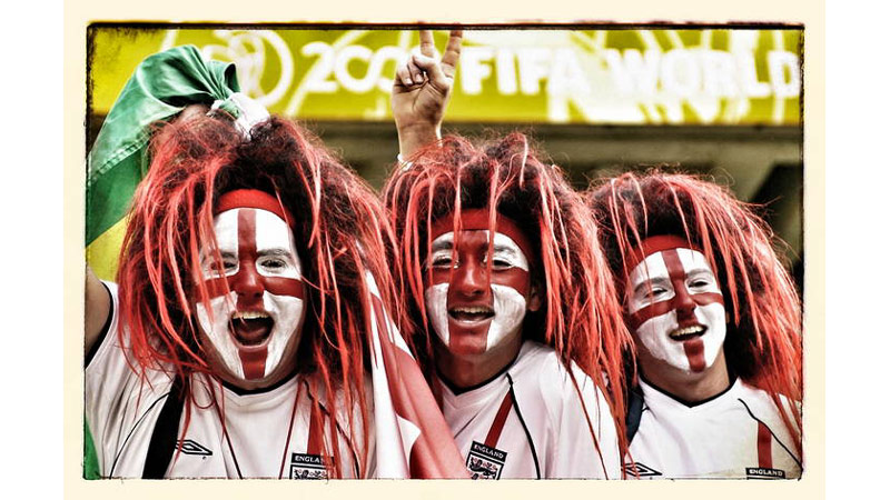 36/42 England fans, World Cup Korea and Japan 2002